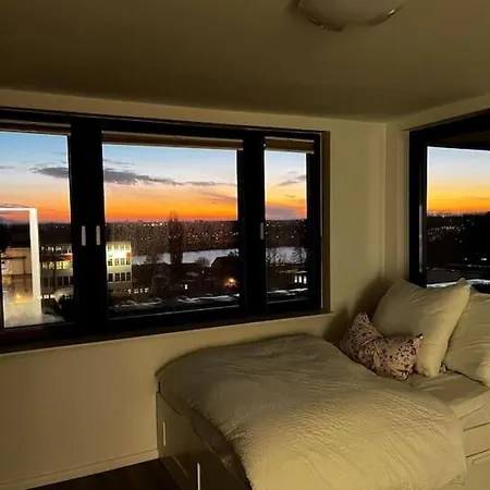 Exklusive Penthouse Zentral Mit Blick Auf Weser Bréma